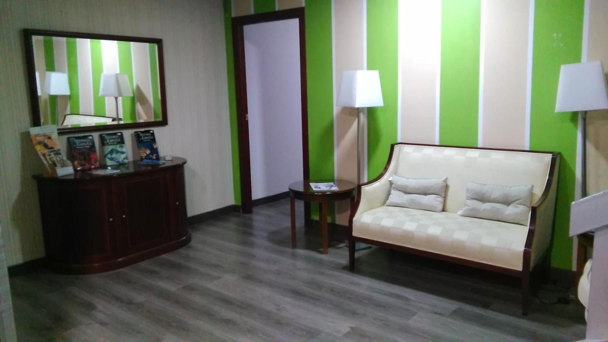 Hotel Nuevo Ara Caces Zewnętrze zdjęcie