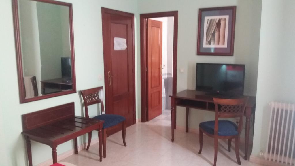 Hotel Nuevo Ara Caces Zewnętrze zdjęcie