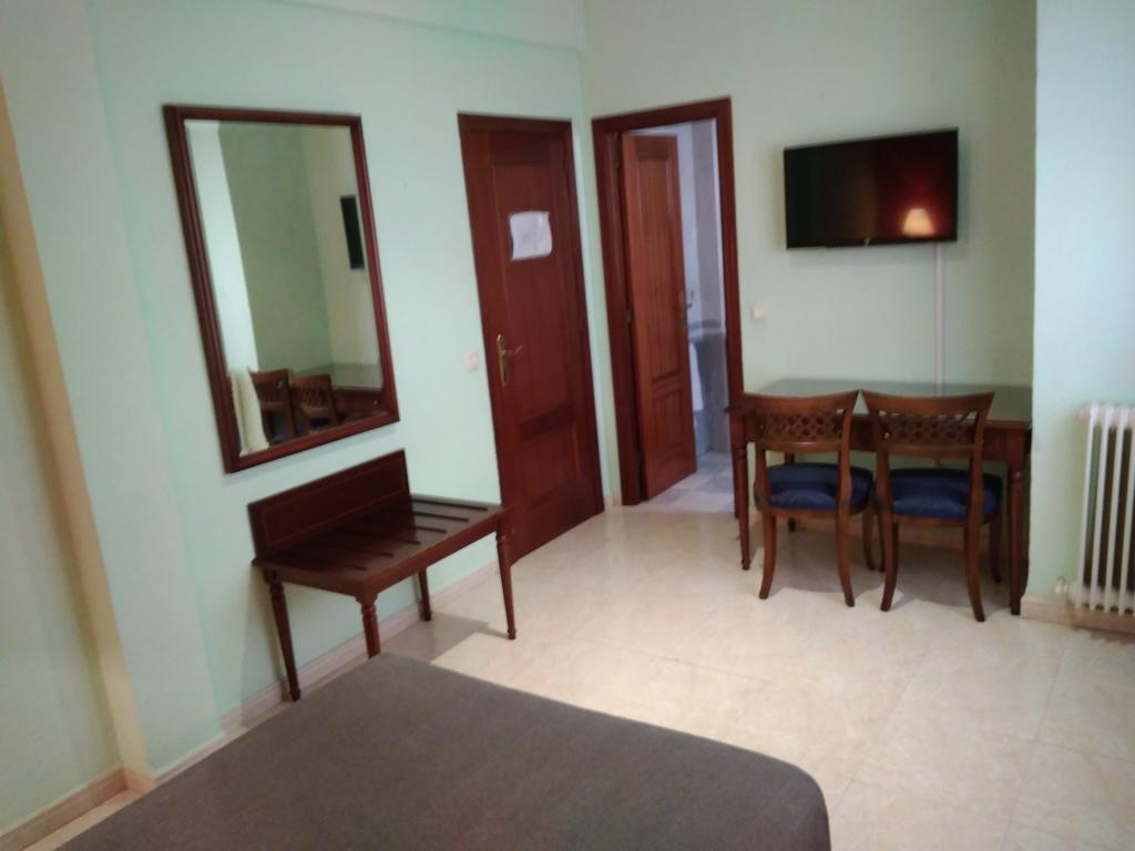 Hotel Nuevo Ara Caces Zewnętrze zdjęcie