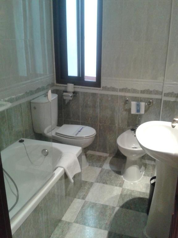 Hotel Nuevo Ara Caces Zewnętrze zdjęcie