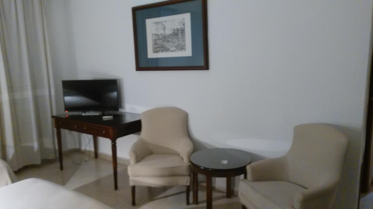 Hotel Nuevo Ara Caces Zewnętrze zdjęcie