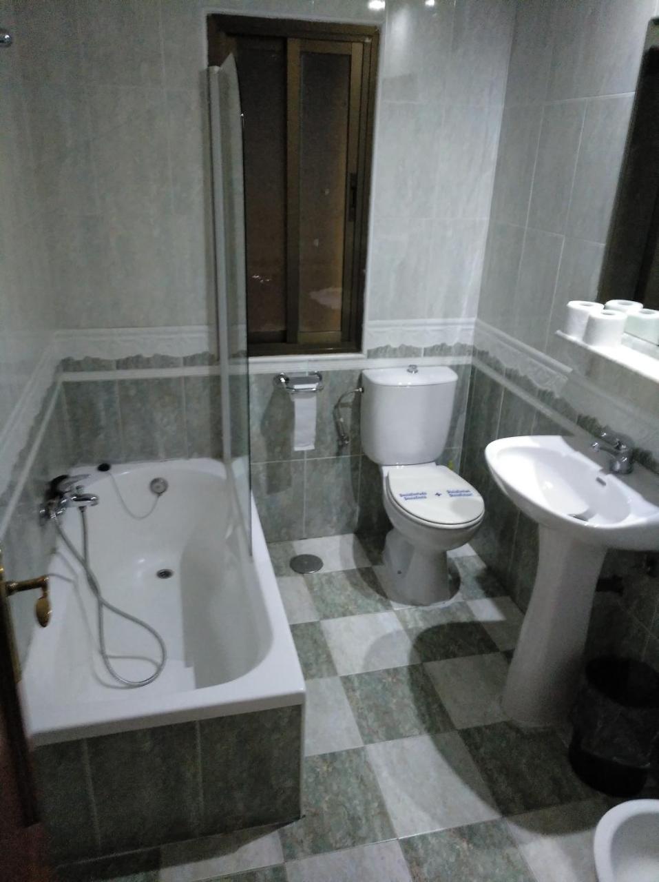 Hotel Nuevo Ara Caces Zewnętrze zdjęcie