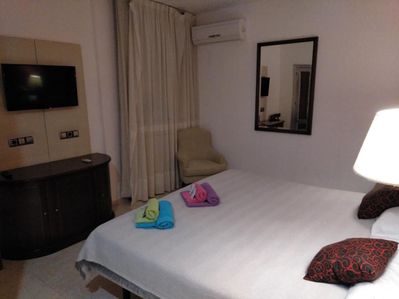 Hotel Nuevo Ara Caces Zewnętrze zdjęcie