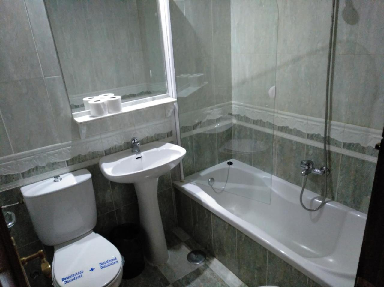 Hotel Nuevo Ara Caces Zewnętrze zdjęcie