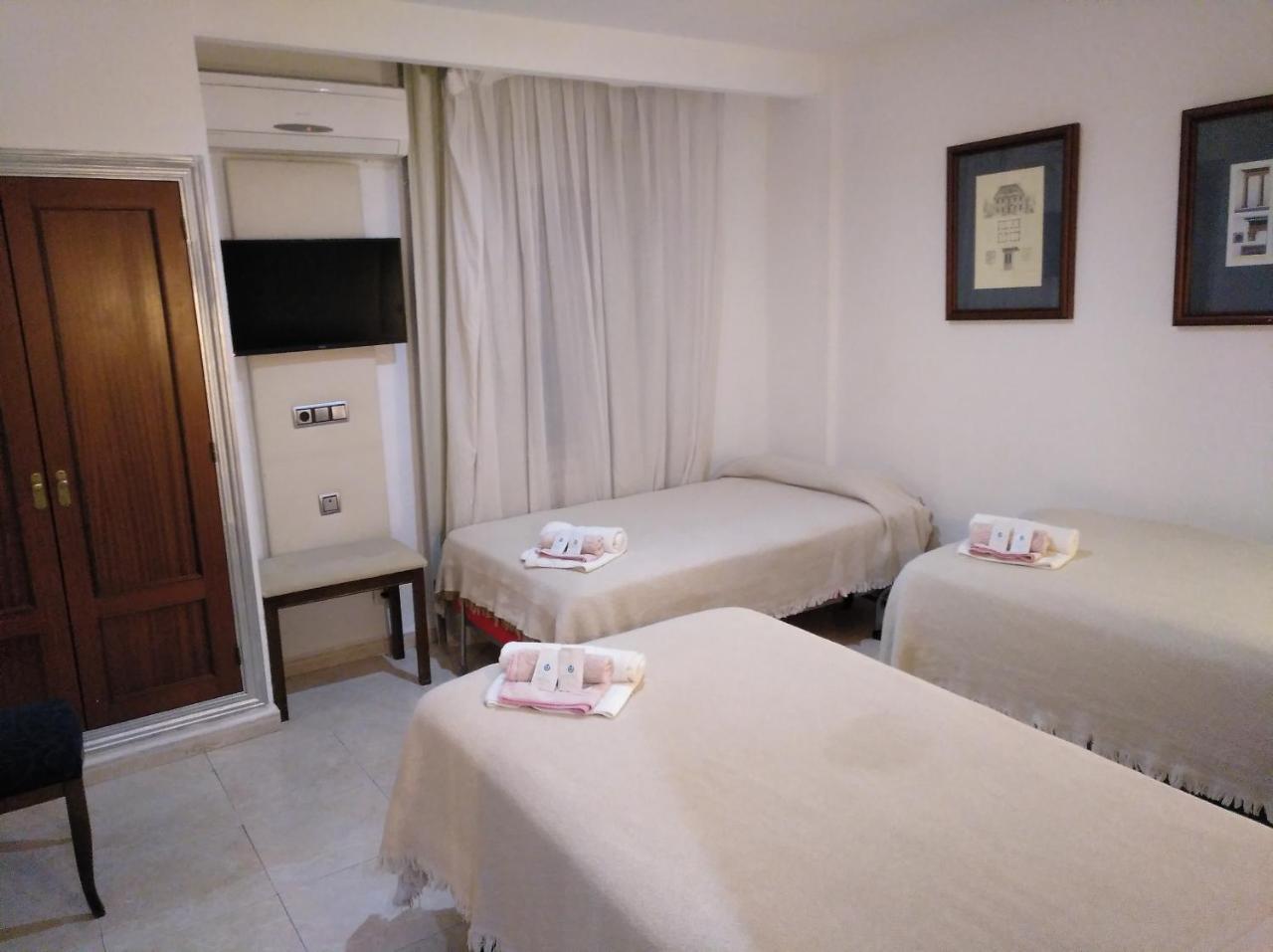 Hotel Nuevo Ara Caces Zewnętrze zdjęcie